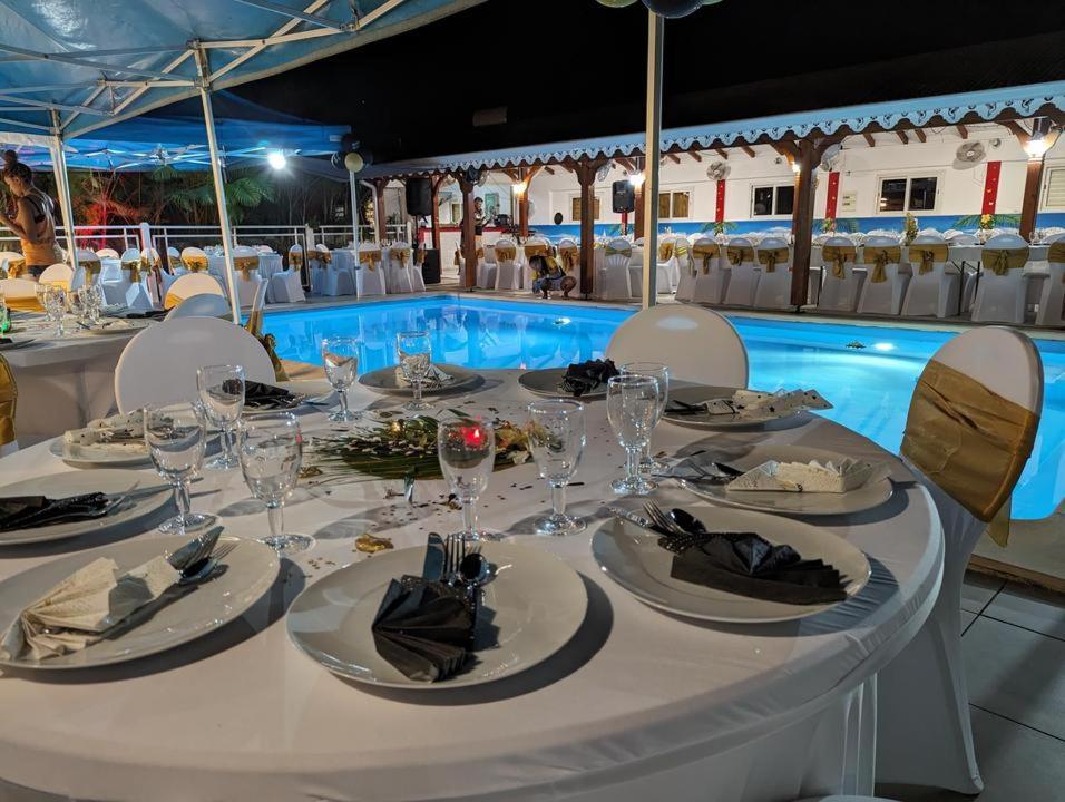 Les Villas De Boisvin Le Moule Dış mekan fotoğraf
